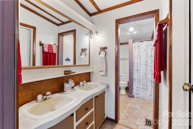 2496 Messer Street, Valdese, NC 28690