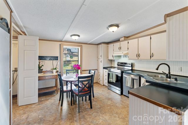 2496 Messer Street, Valdese, NC 28690