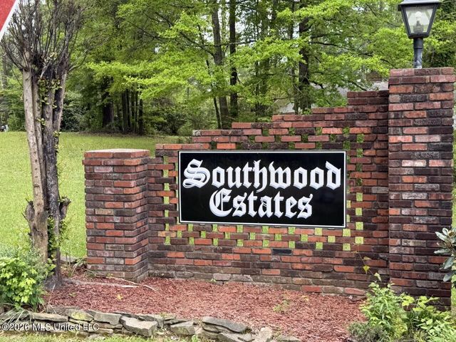 118 Scottdale Drive, Jackson, MS 39212