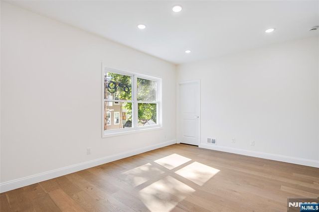 194 Amherst Street, East Orange, NJ 07018