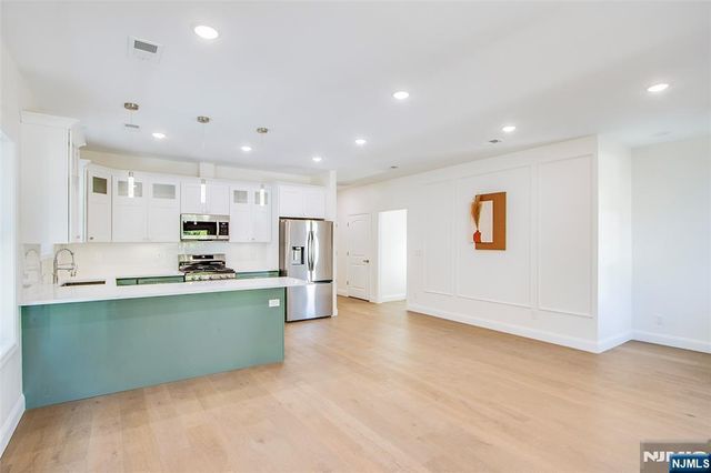 194 Amherst Street, East Orange, NJ 07018