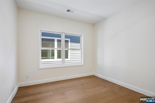 194 Amherst Street, East Orange, NJ 07018