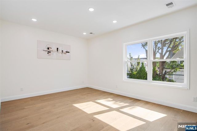 194 Amherst Street, East Orange, NJ 07018