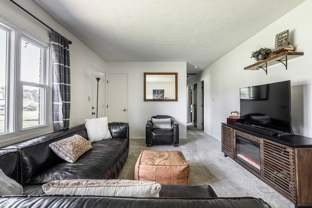 999 E Manito Trail, Greensburg, IN 47240
