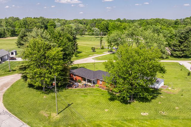 999 E Manito Trail, Greensburg, IN 47240
