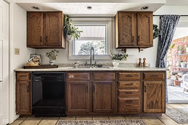 999 E Manito Trail, Greensburg, IN 47240