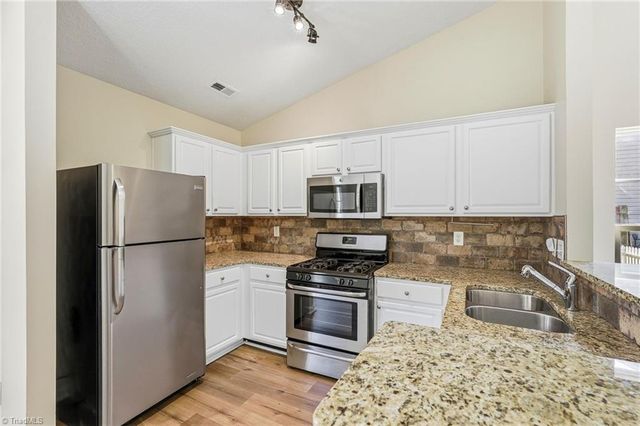 4401 Brecon Lane, Greensboro, NC 27407