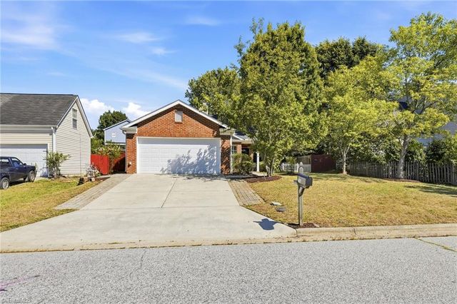 4401 Brecon Lane, Greensboro, NC 27407
