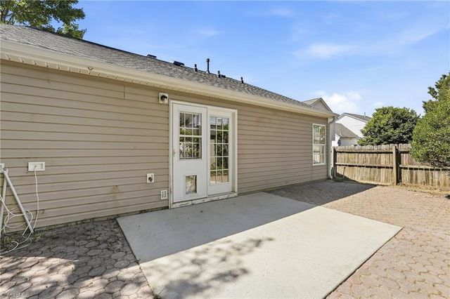4401 Brecon Lane, Greensboro, NC 27407