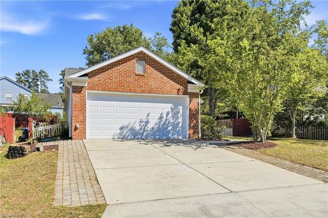 4401 Brecon Lane, Greensboro, NC 27407