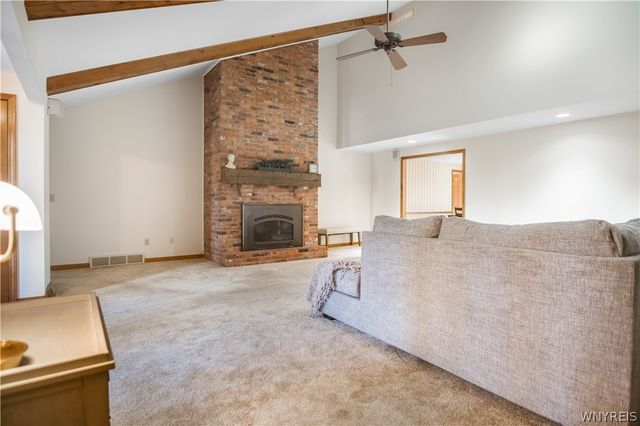 4660 Oakwood Lane, Clarence, NY 14031