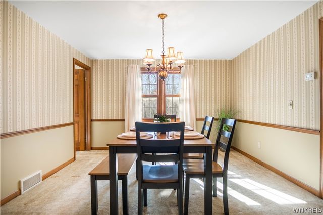 4660 Oakwood Lane, Clarence, NY 14031