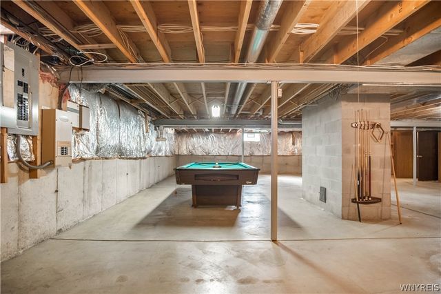 4660 Oakwood Lane, Clarence, NY 14031