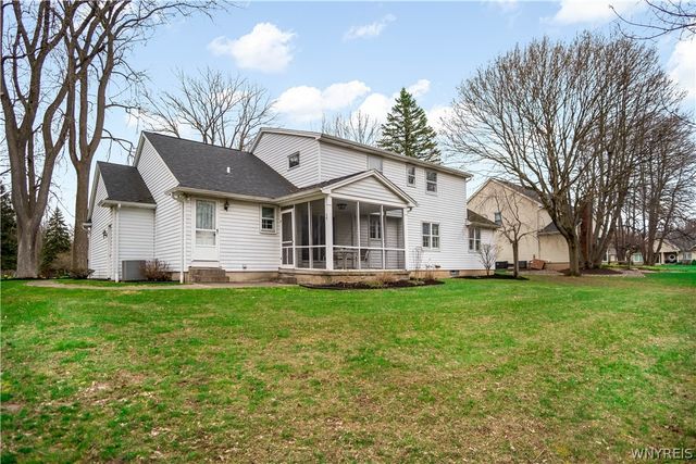 4660 Oakwood Lane, Clarence, NY 14031
