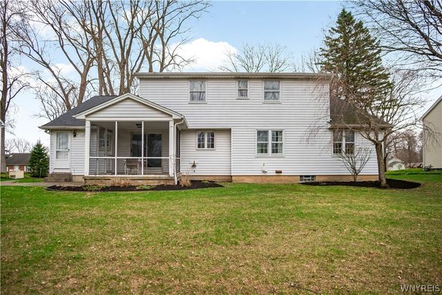 4660 Oakwood Lane, Clarence, NY 14031
