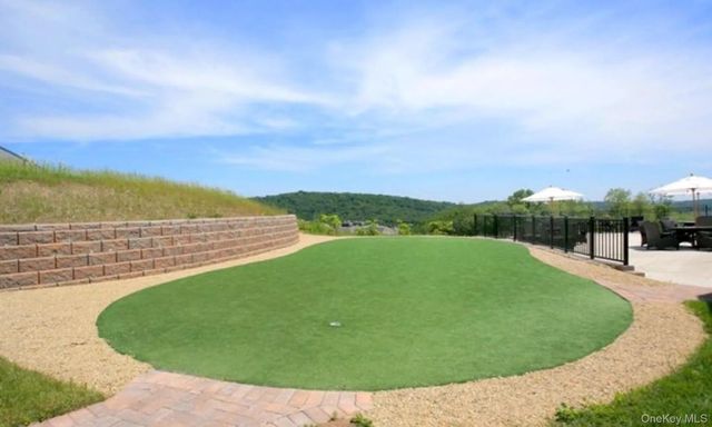 14 Langdon Grove, Carmel, NY 10512