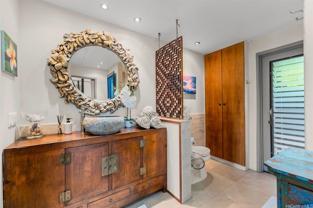 68-615 Farrington Highway 5B, Waialua, HI 96791