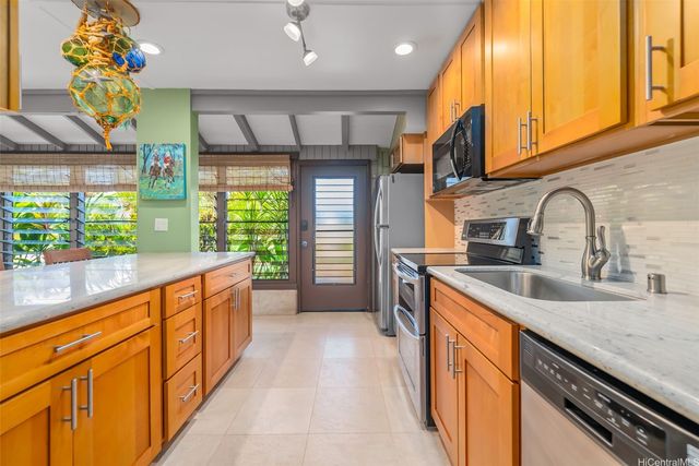 68-615 Farrington Highway 5B, Waialua, HI 96791