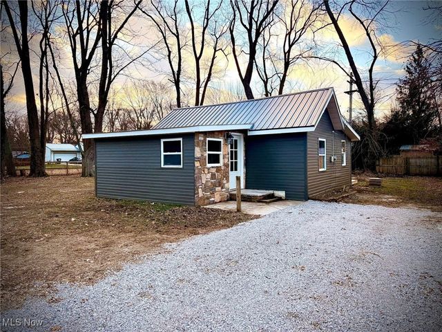 6566 Earl Avenue, Madison, OH 44057