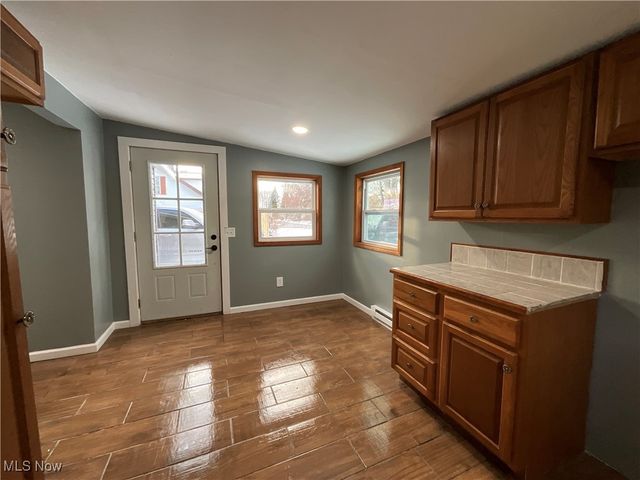 6566 Earl Avenue, Madison, OH 44057