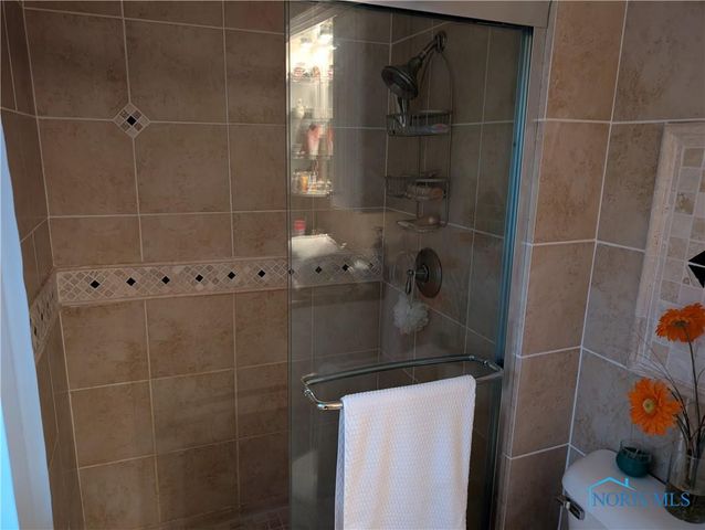 5844 Swan Creek Drive, Toledo, OH 43614