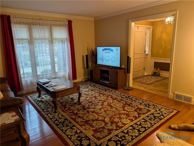 5844 Swan Creek Drive, Toledo, OH 43614