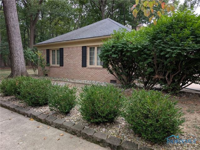 5844 Swan Creek Drive, Toledo, OH 43614