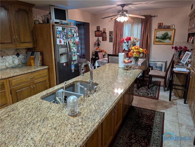 5844 Swan Creek Drive, Toledo, OH 43614