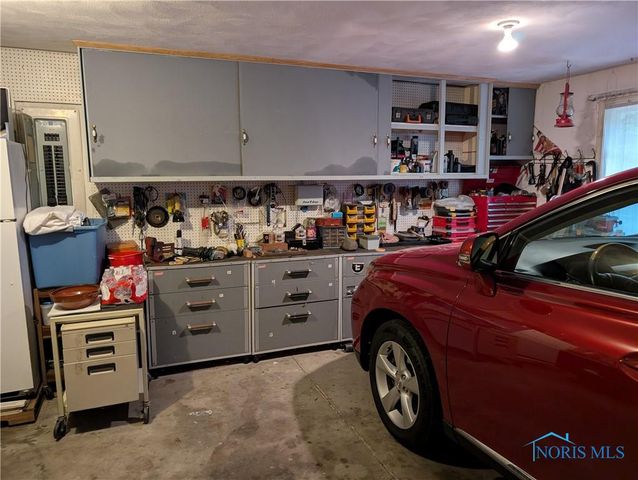 5844 Swan Creek Drive, Toledo, OH 43614