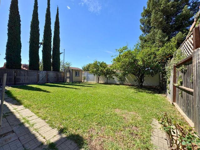4193 Kimball Ln, Stockton, CA 95206