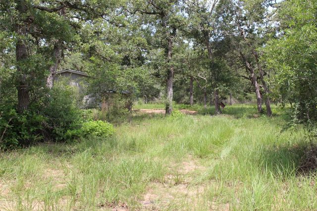 479 Private 1581 Drive, Hallettsville, TX 77964