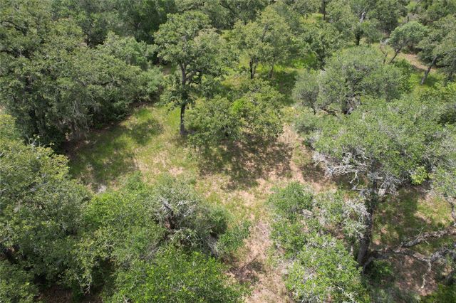 479 Private 1581 Drive, Hallettsville, TX 77964