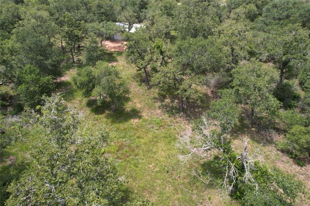 479 Private 1581 Drive, Hallettsville, TX 77964