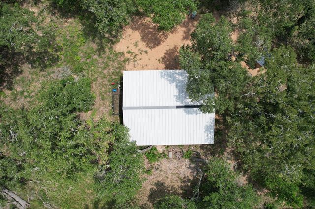 479 Private 1581 Drive, Hallettsville, TX 77964