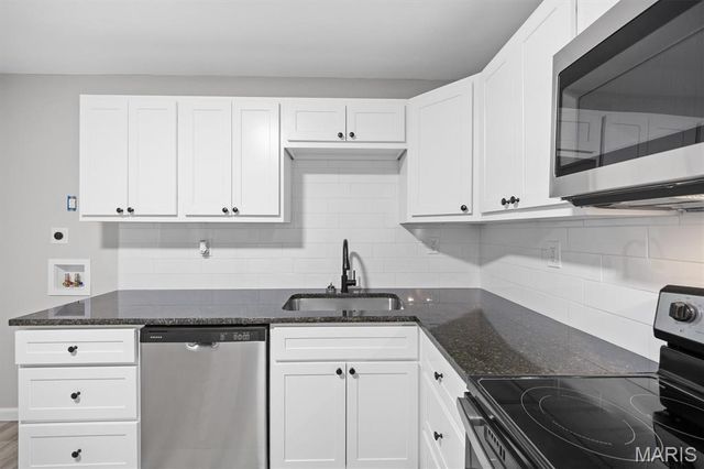 1110 Saint Marcella Drive, Cahokia, IL 62206