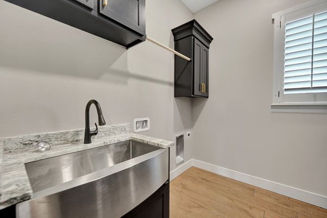 5708 E County Rd 93, Midland, TX 79706