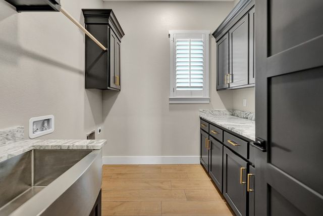 5708 E County Rd 93, Midland, TX 79706