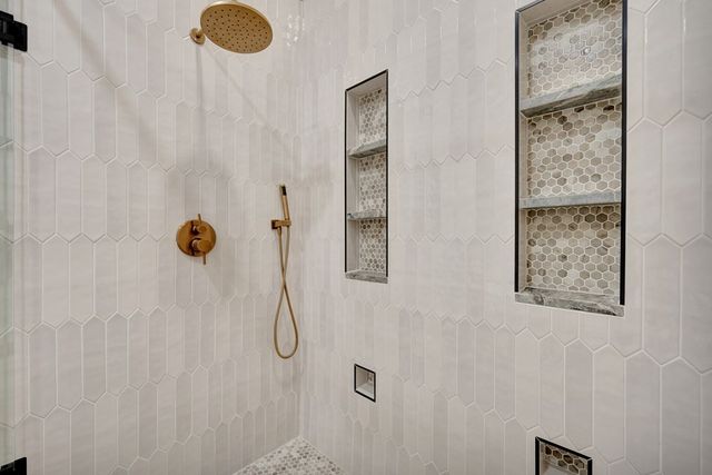 5708 E County Rd 93, Midland, TX 79706