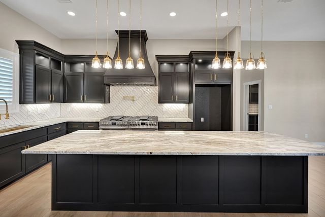 5708 E County Rd 93, Midland, TX 79706