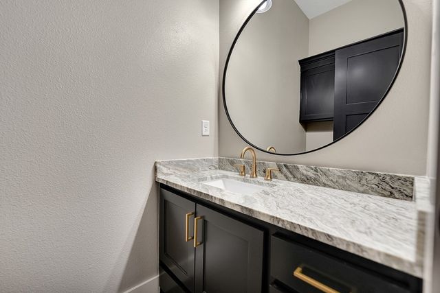 5708 E County Rd 93, Midland, TX 79706