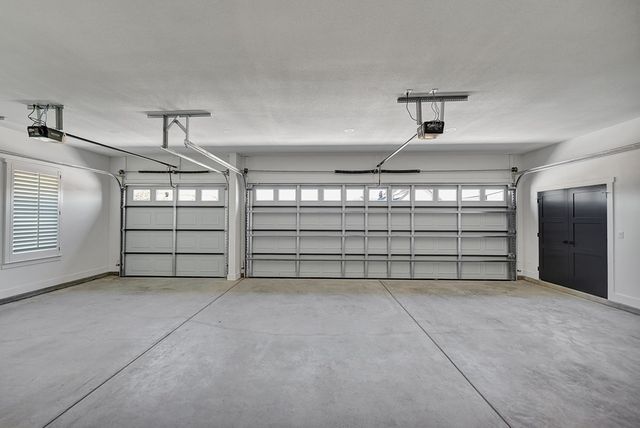 5708 E County Rd 93, Midland, TX 79706