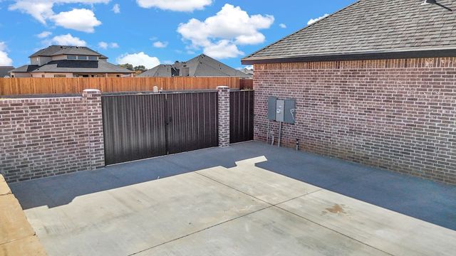 5708 E County Rd 93, Midland, TX 79706