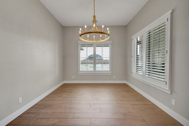 5708 E County Rd 93, Midland, TX 79706