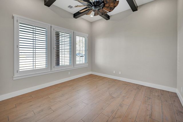 5708 E County Rd 93, Midland, TX 79706