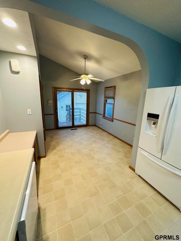 6038 Hickory Street, Omaha, NE 68106