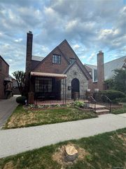 63-127 Fitchett Street 1FL, Rego Park, NY 11374