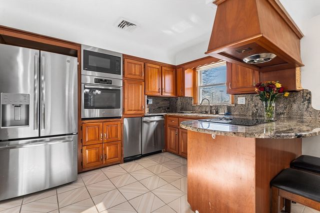 61 Lowell Street, Wilmington, MA 01887