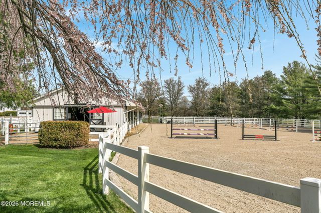 10 Paddock Lane, Colts Neck, NJ 07722