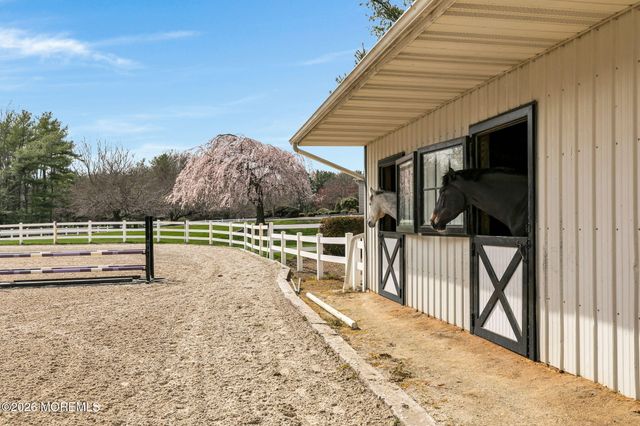 10 Paddock Lane, Colts Neck, NJ 07722