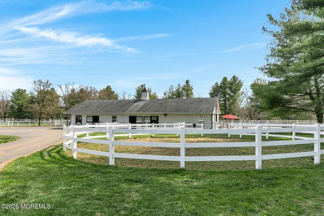10 Paddock Lane, Colts Neck, NJ 07722